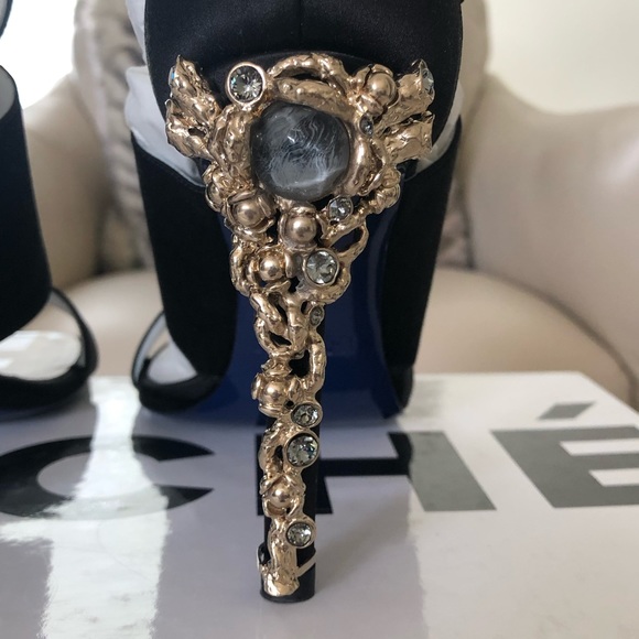 🎉Host Pick🎉NIB Koché Satin Jeweled Heels - Picture 4 of 8